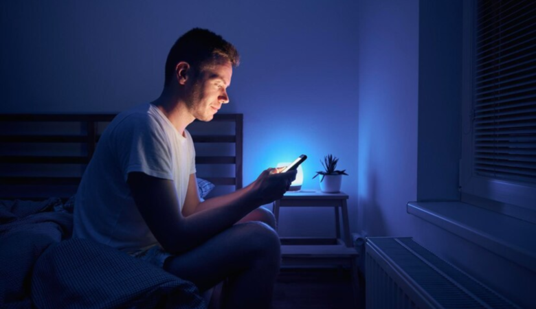 Is Your Smartphone Affecting Your Sleep – Can You Enjoy Both
